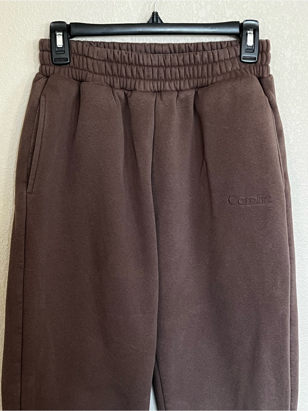 Comfrt Relaxed Brown Fleece Joggers with Elastic Waist - Picture 3 of 6